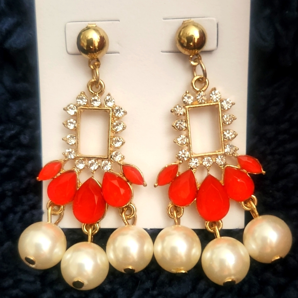 Women Beautiful Dangle Earrings